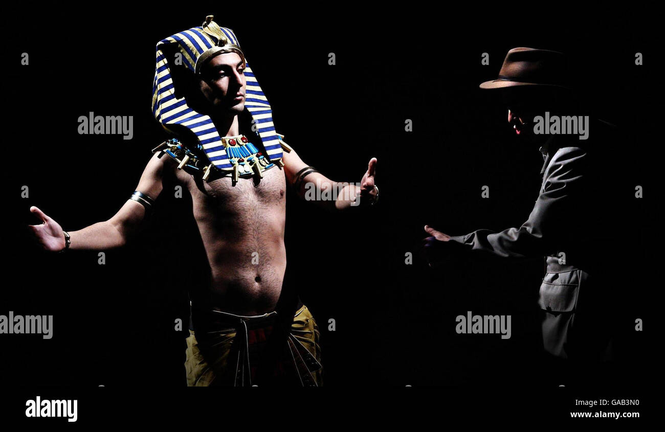 Des membres de la troupe des Egyptiens horribles, spectacle d'histoires horribles au théâtre Playhouse d'Édimbourg dans le cadre d'une tournée au Royaume-Uni. Banque D'Images