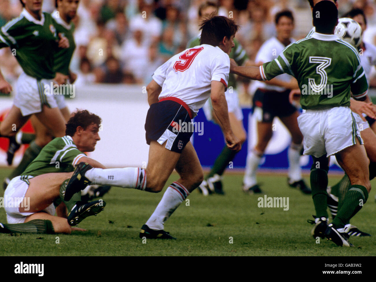 - Football - Championnat d'Allemagne de l'Ouest Euro 88 - Groupe 2 - Irlande v Angleterre - Neckarstadion Banque D'Images