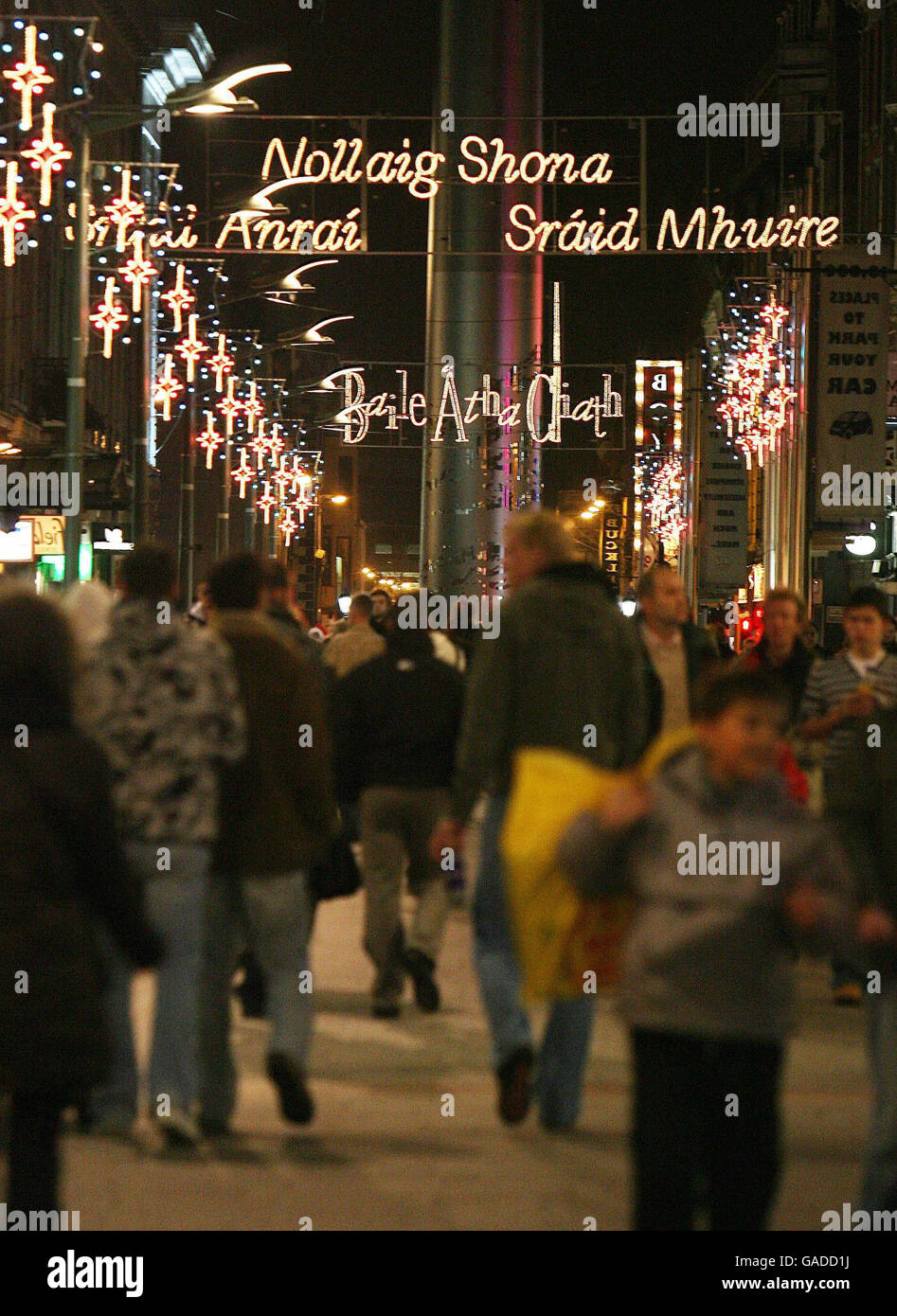 Lumières de Noël de Dublin.Vue générale de la rue Henry de Dublin après que les lumières de Noël ont été allumées ce soir. Banque D'Images