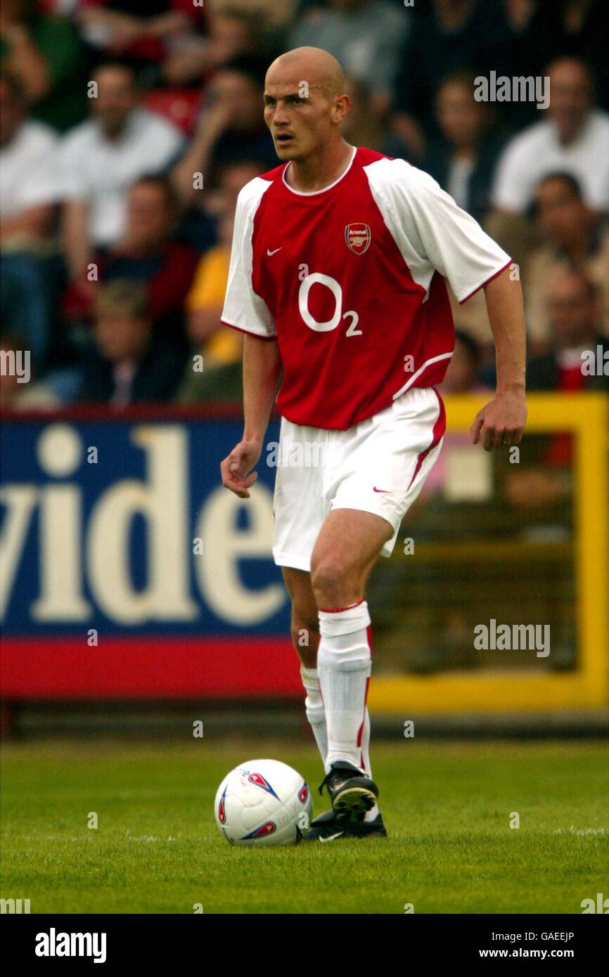 Pascal Cygan d'Arsenal en action lors de ses débuts contre Stevenage Banque D'Images
