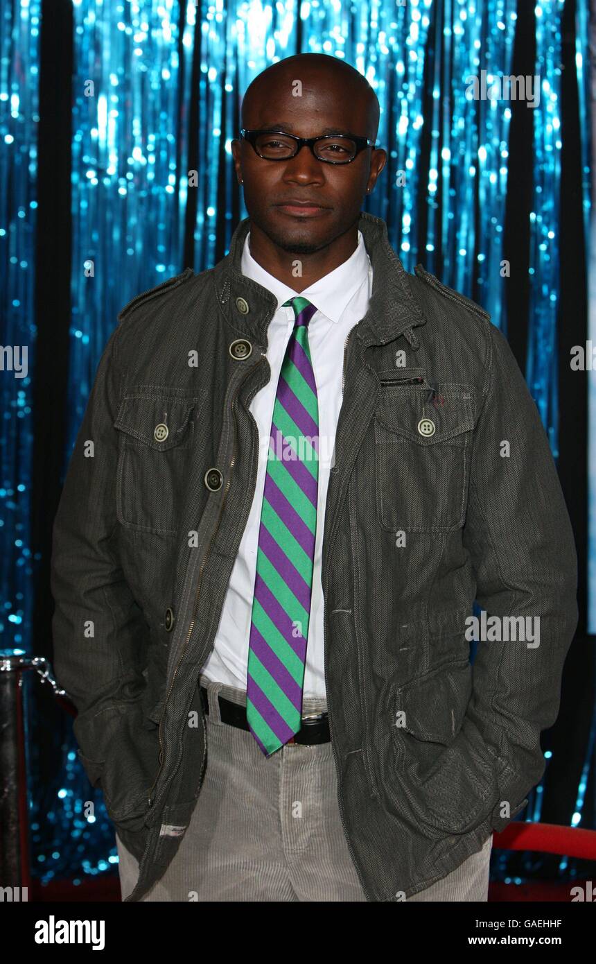 Première enchantée - Los Angeles.Taye Diggs arrive à la première de Enchanted au théâtre El Capitan de Los Angeles Banque D'Images