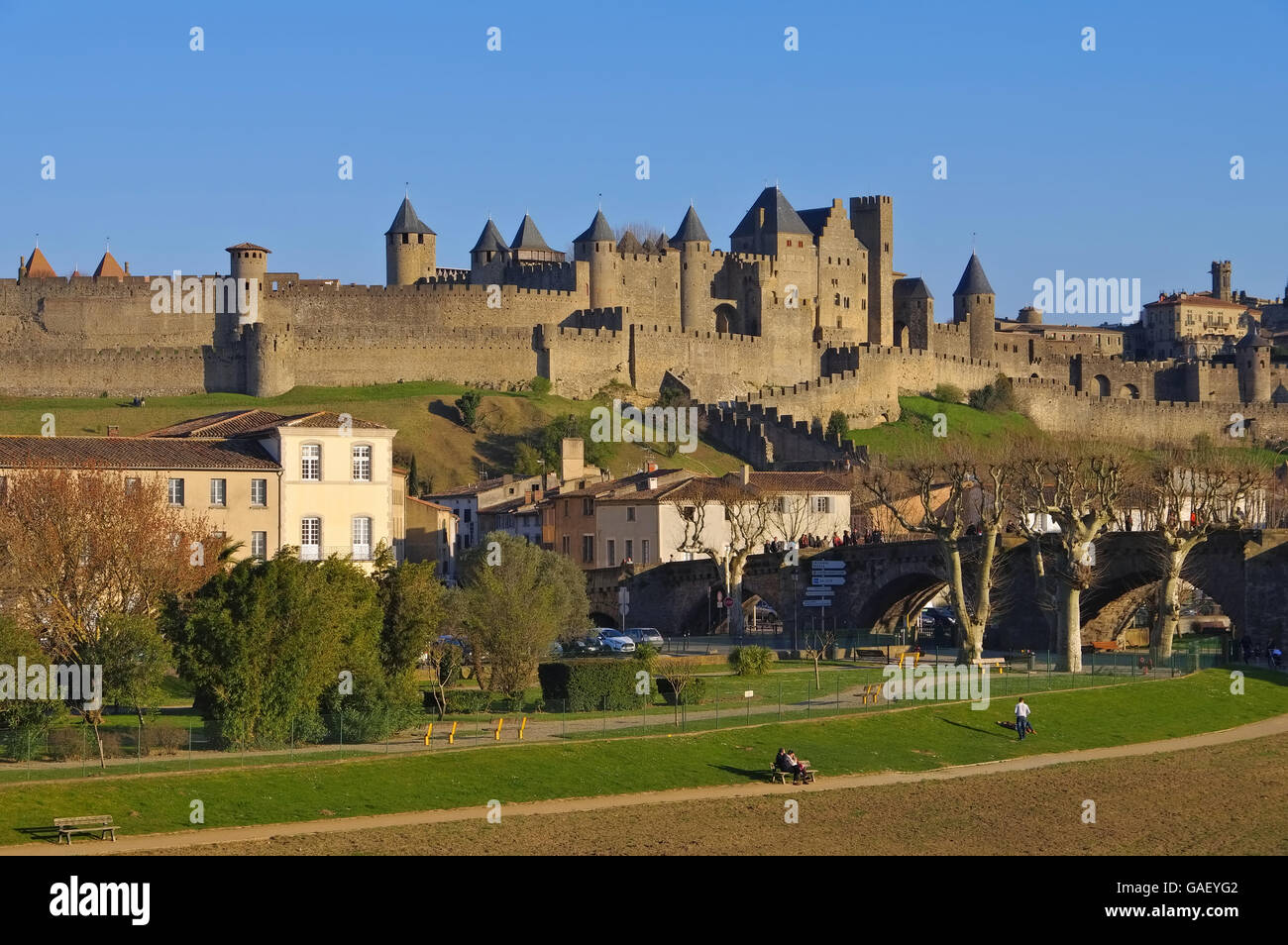 Carcassonne Pont Vieux - Château de Carcassonne et le Pont Vieux, dans le sud de la France Banque D'Images