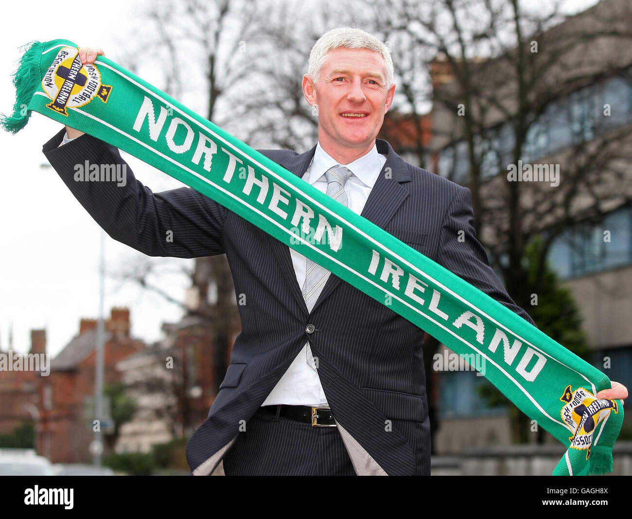 Nigel Worthington, directeur de Nortern Ireland, après une conférence de presse au Wellington Park Hotel, Belfast. Banque D'Images