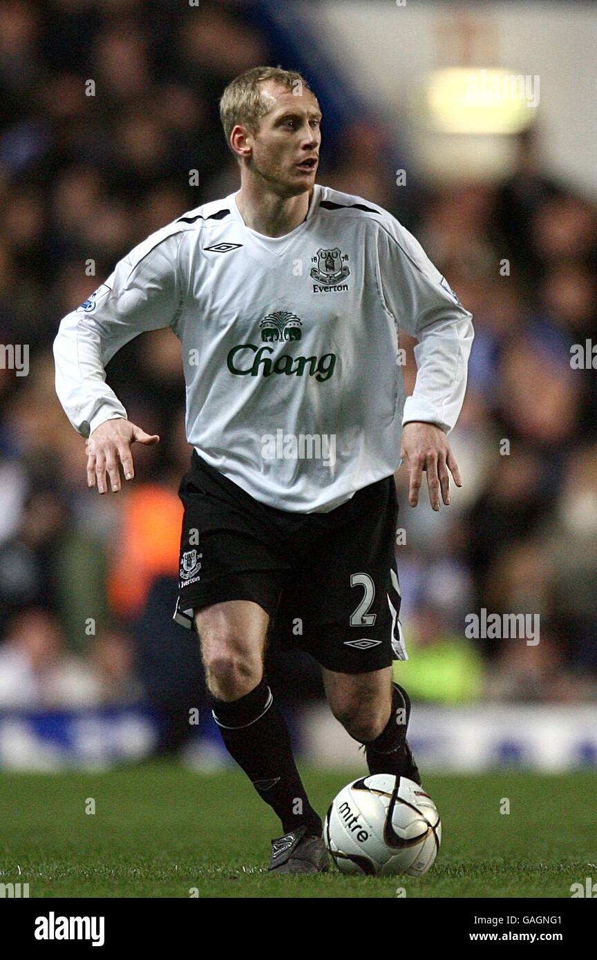 Soccer - Carling Cup - demi-finale - première jambe - Chelsea v Everton - Stamford Bridge. Tony Hibbert, Everton Banque D'Images