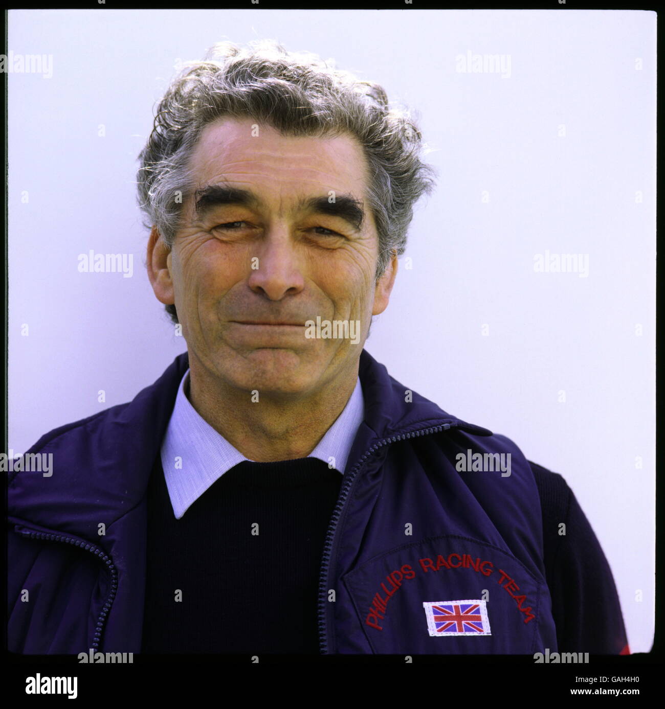 Nouvelles photos d'AJAX. 1985. TOTNES, Angleterre. - YACHTSMAN - PETER PHILLIPS (GB), SINGLE HANDED SAILOR MULTICOQUE, NAVIGUÉ LIVERY DOLE, TRAVACREST VOIE MARITIME. PHOTO:JONATHAN EASTLAND/AJAX REF:852601/PHILLIPS, PETER. Banque D'Images