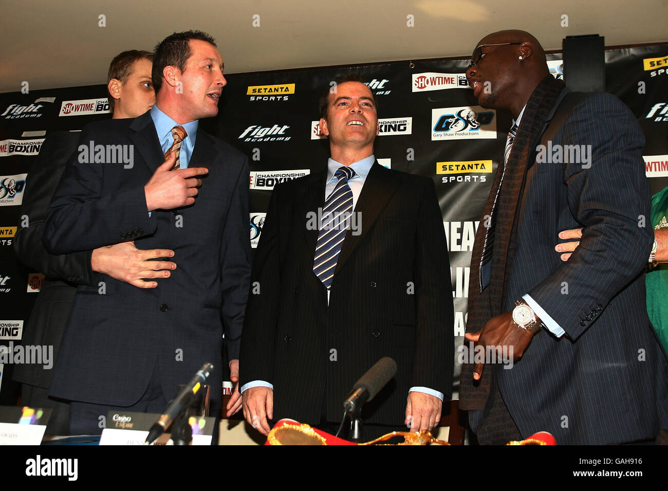 Boxe - Clinton Woods et Antonio Tarver - Le Casino de l'Empire Banque D'Images