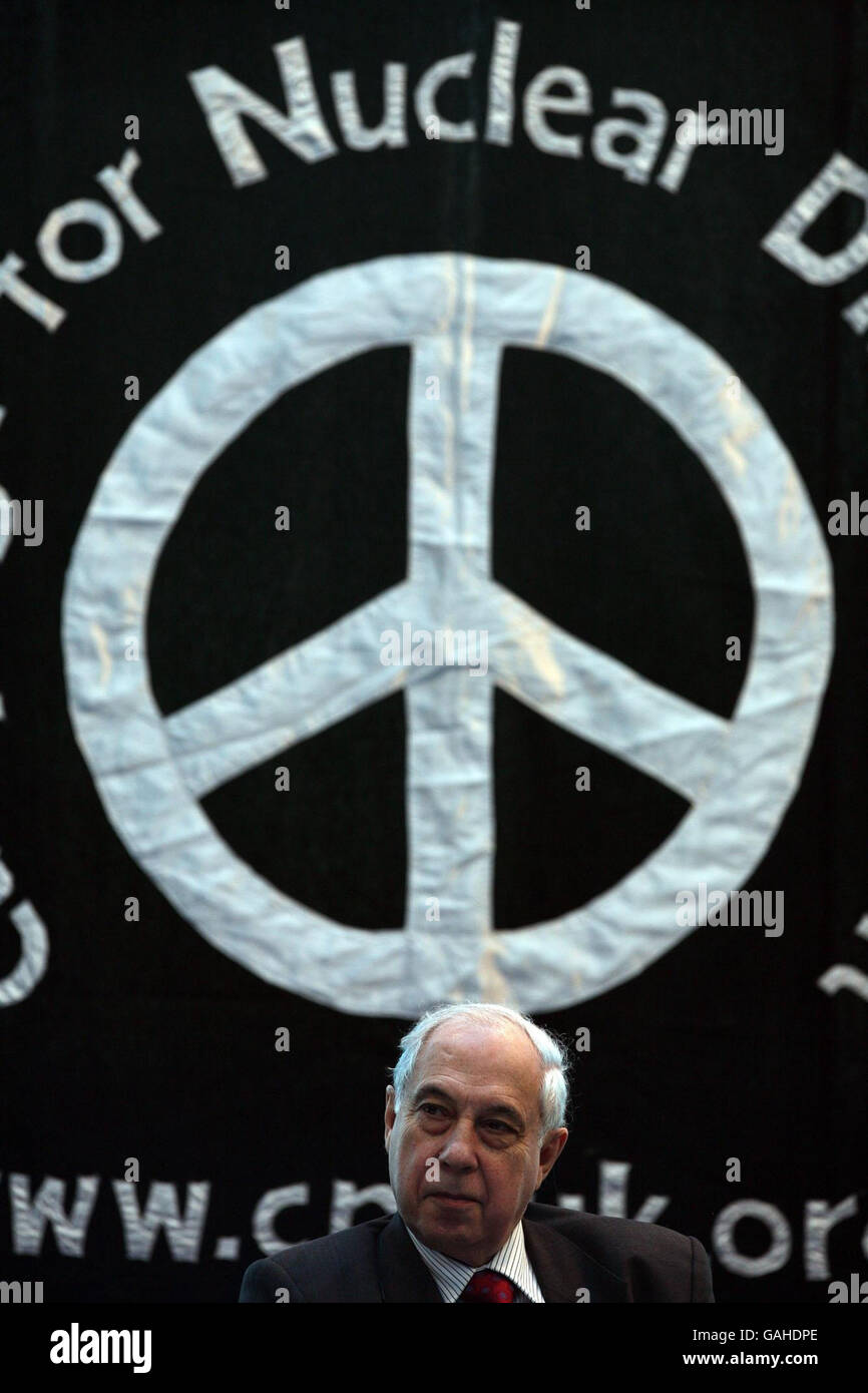 L'Ambassadeur Sergio Duarte, Haut Représentant des Nations Unies pour les affaires de désarmement, en photo à l'Hôtel de ville de Londres, lors du Sommet mondial pour un monde sans armes nucléaires. Banque D'Images