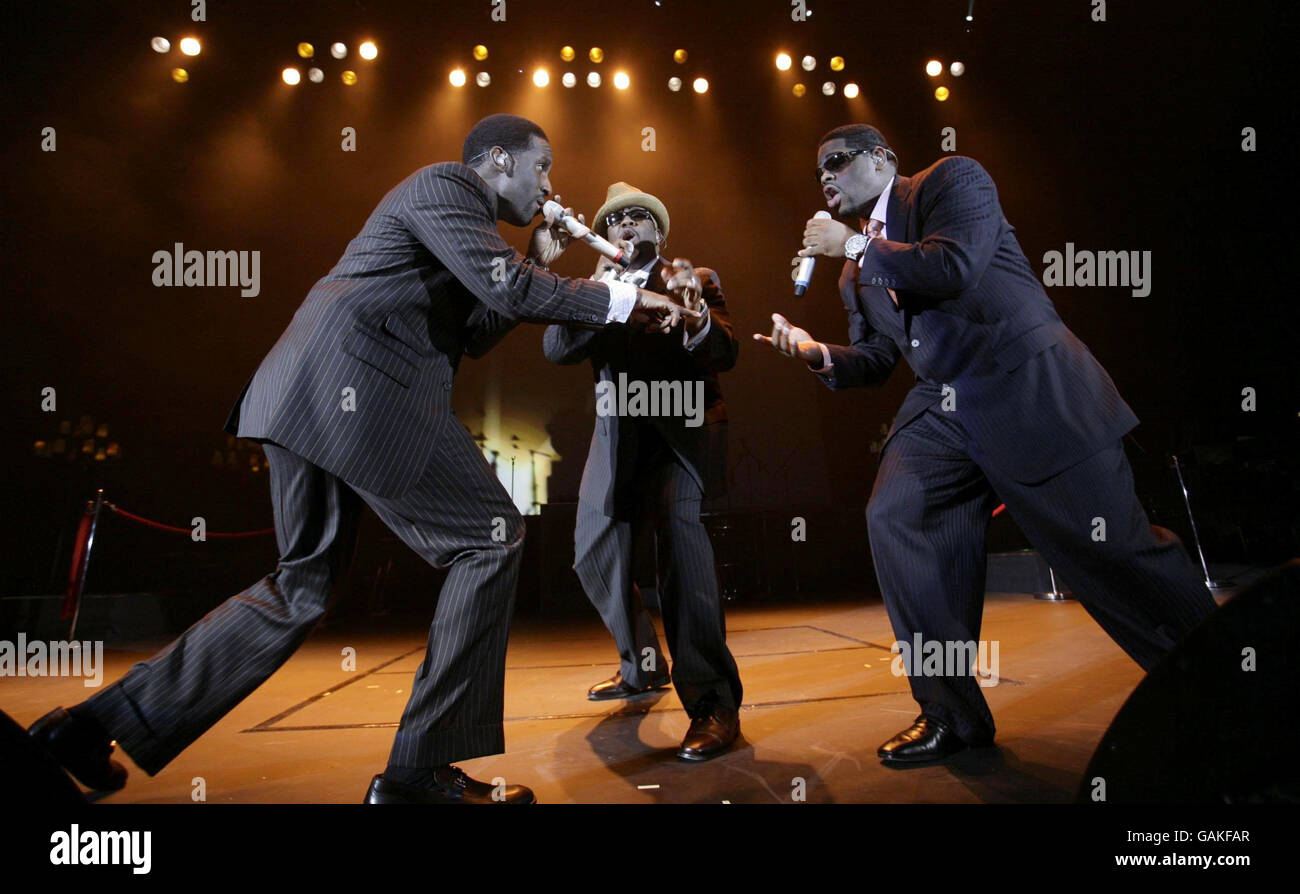 Boyz II hommes en concert - Londres.Boyz II des hommes se exécutant au Hammersmith Apollo dans l'ouest de Londres. Banque D'Images