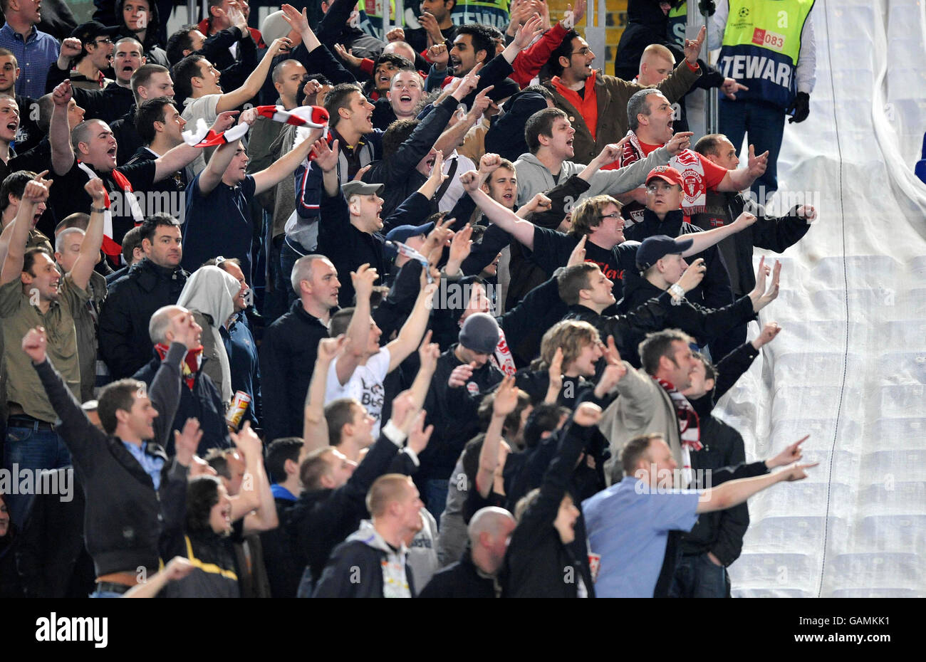 Les fans de Manchester United lors du match de la première étape de la finale de la Ligue des Champions au Stadio Olimpico, Rome, Italie. Banque D'Images