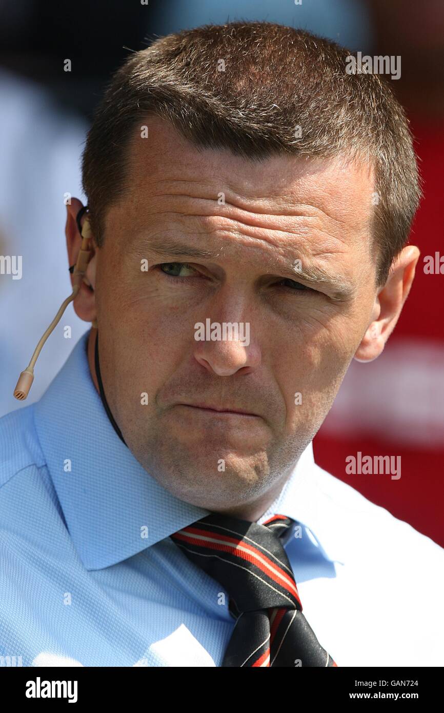 Football - Championnat de la ligue de football Coca-Cola - demi-finale de jeu - première jambe - Watford / Hull City - Vicarage Road. Adrian Boothroyd, directeur de Watford Banque D'Images