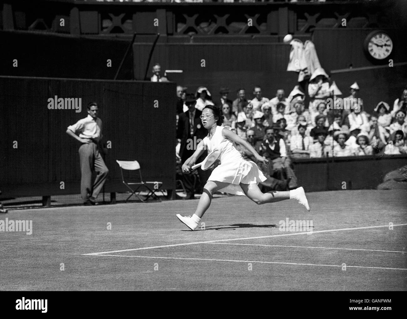 Tennis - Championnat de Wimbledon - All England Club. GEM Hoahing de Grande-Bretagne en jeu. Banque D'Images