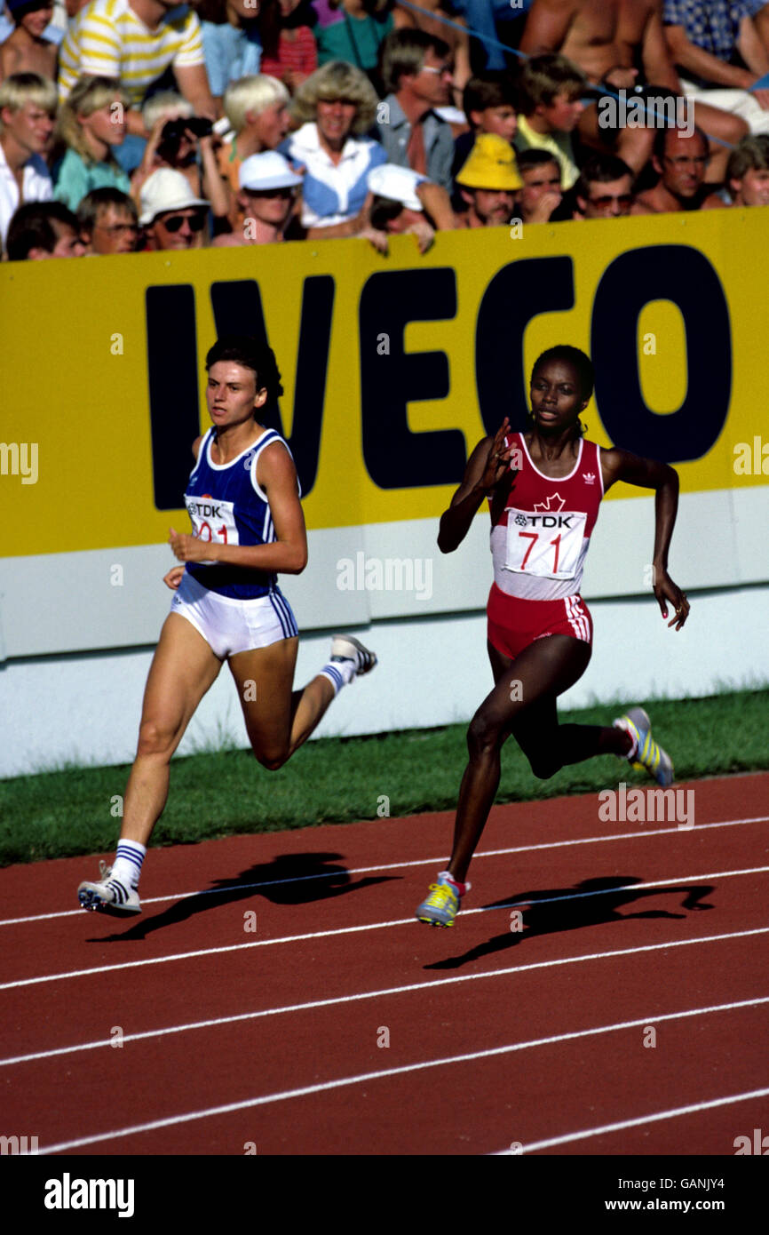 Athlétisme - Championnats du monde - 400m pour femmes.Oogmar Rybsam, UDR, et Marita Payne du Canada Banque D'Images