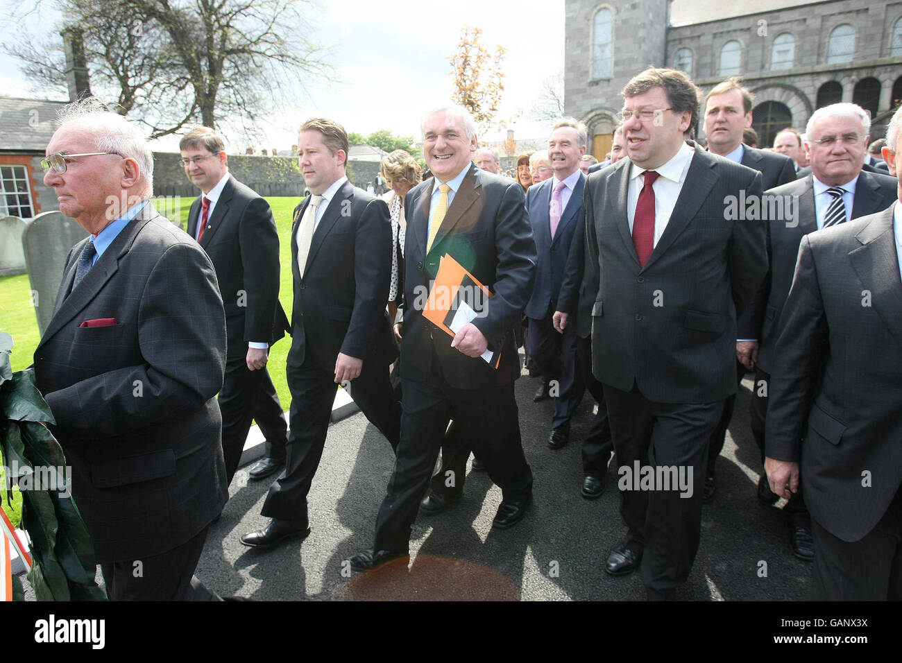 Taoiseach Bertie Ahern TD et Tainaiste Brian Cowen lors de la commémoration annuelle de Fianna Fail Arbour Hill à Dublin. Banque D'Images