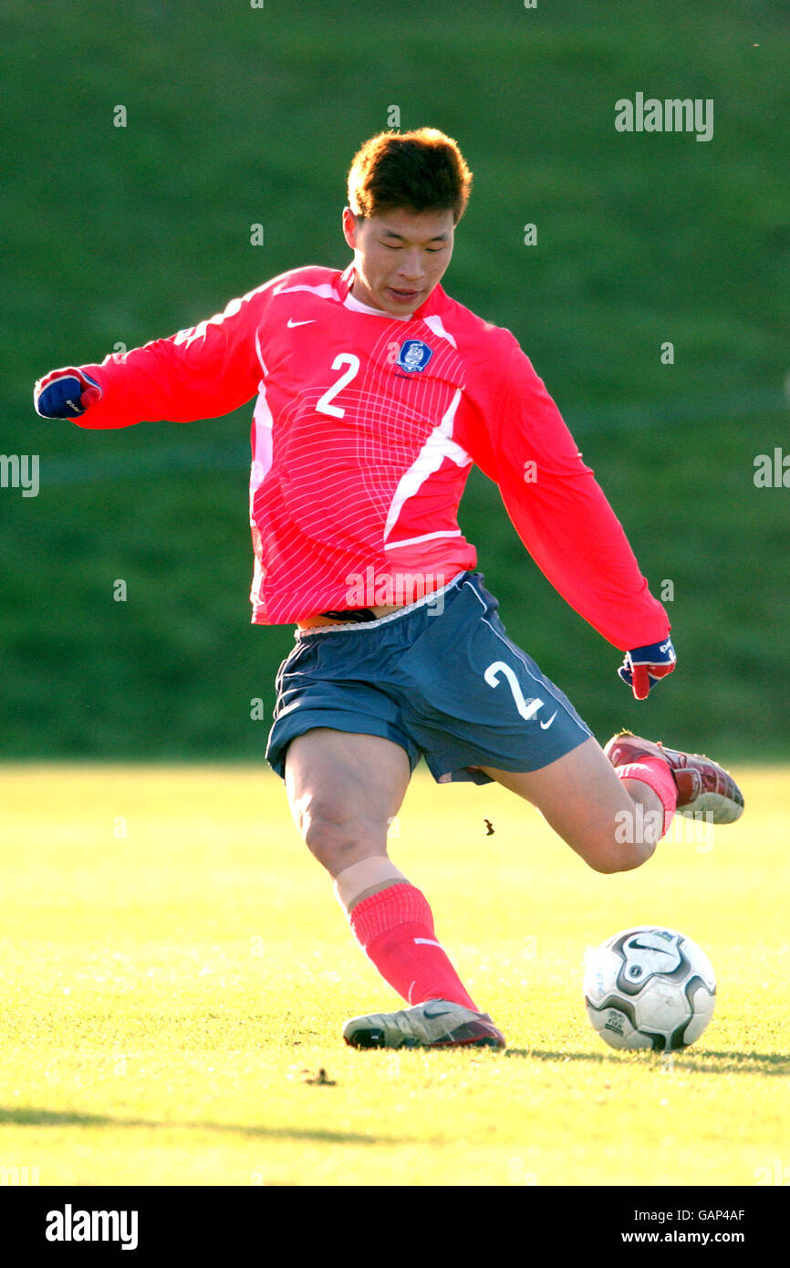 Football - amical - Nottingham Forest Academy v Corée sous 21's. Chi-Gon Kim, Corée Banque D'Images