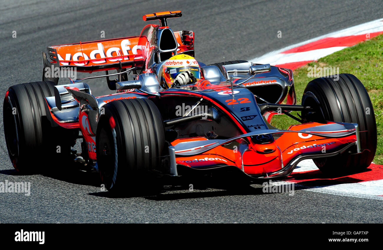 Course automobile Formula One - Grand Prix d'Espagne - qualification - circuit de Catalunya.Lewis Hamilton, pilote de la Grande-Bretagne et de McLaren, lors de la pratique libre sur le circuit de Catalunya à Barcelone. Banque D'Images