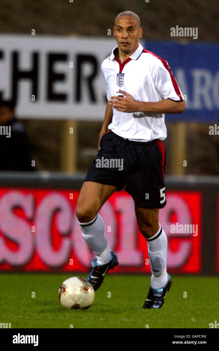 Football - Championnat d'Europe 2004 qualification - Groupe sept - Liechtenstein / Angleterre. Rio Ferdinand, Angleterre Banque D'Images