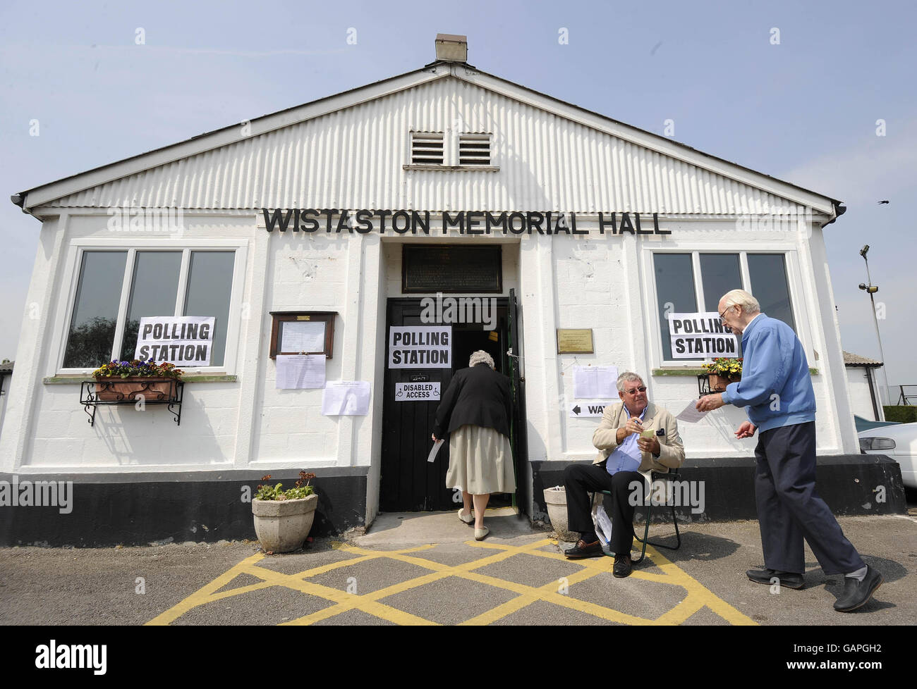 Un bureau de vote près de Crewe comme bureau de vote a lieu pour l'élection partielle de Crewe et de Nantwich. Banque D'Images