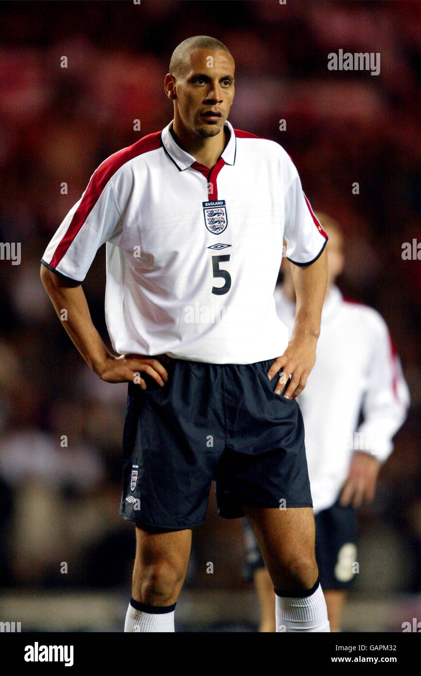 Football - Championnat d'Europe 2004 qualification - Groupe sept - Angleterre / Turquie. Rio Ferdinand, Angleterre Banque D'Images