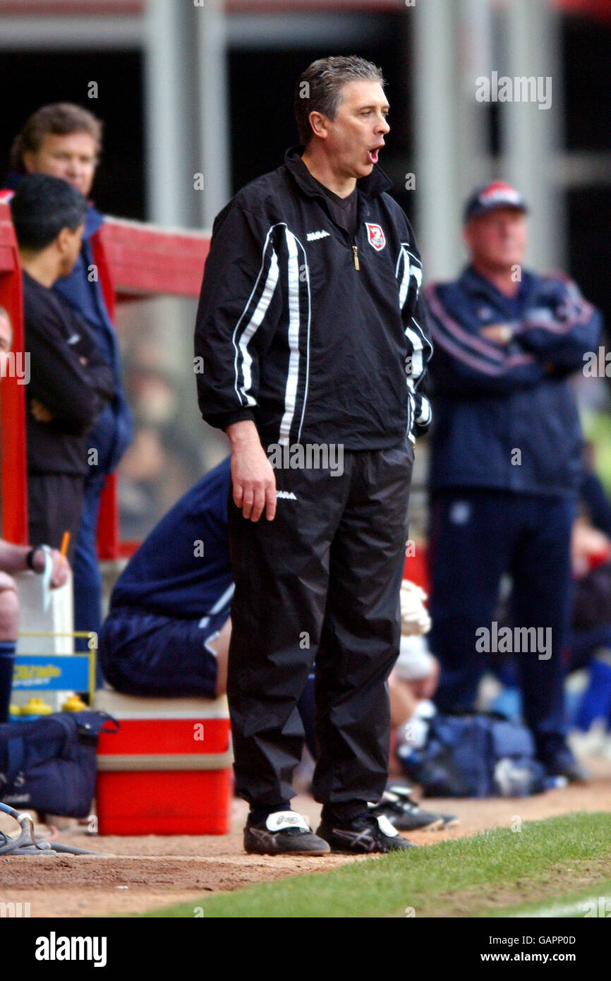 Football - Nationwide League Division One - Walsall / Portsmouth. Colin Lee, responsable de Walsall Banque D'Images