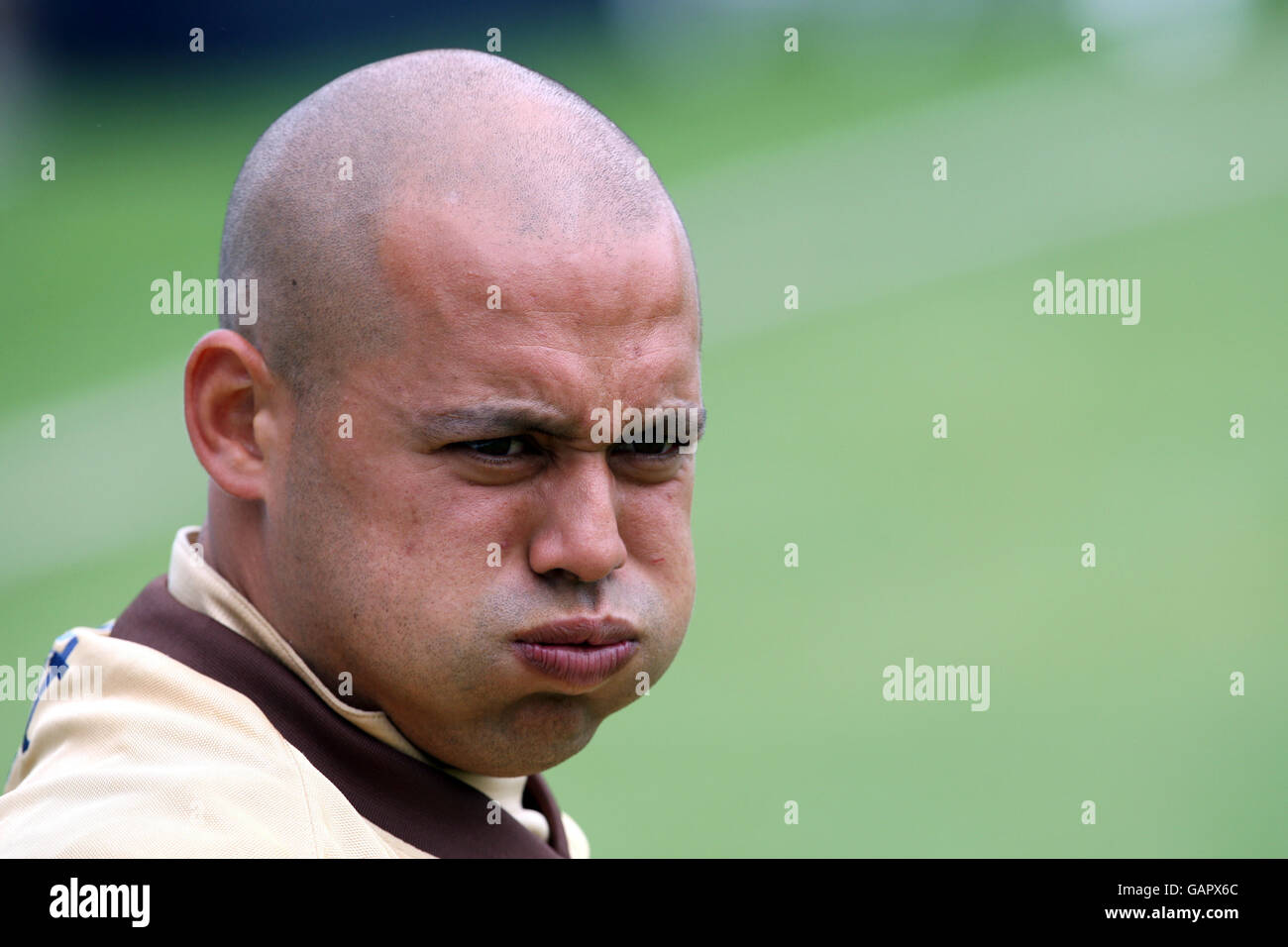 Cricket - Friends Provident Trophy South Group - Surrey v Sussex - Whitgift School. Scott Newman, Surrey Banque D'Images