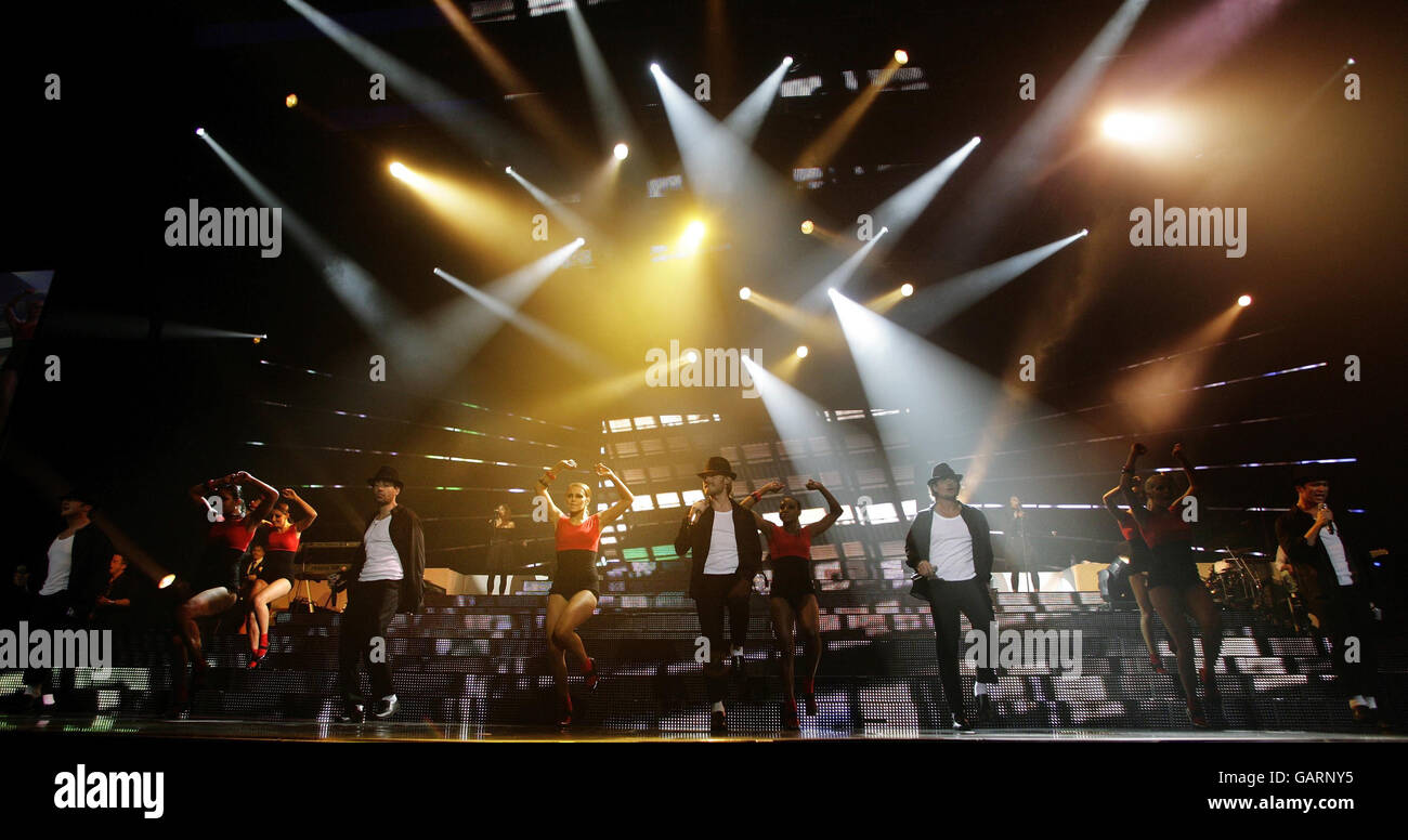 Boyzone se présente en concert à l'O2 Arena de North Greenwich, Londres. Banque D'Images