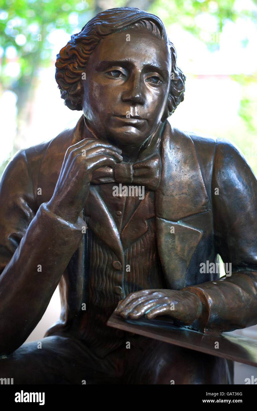 Lewis Carrol statue en Whitburn Library Banque D'Images