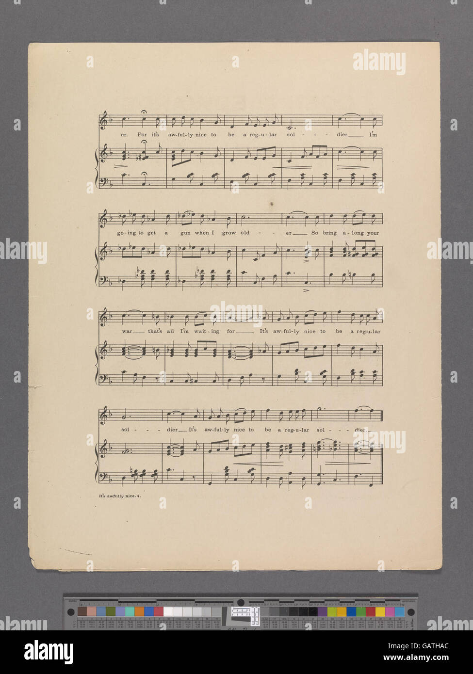 Une déclaration reflétant la satisfaction d'un soldat à l'égard de la routine ou de la normalité d'être un soldat régulier, mettant peut-être l'accent sur la simplicité ou la sécurité de la vie militaire. Banque D'Images