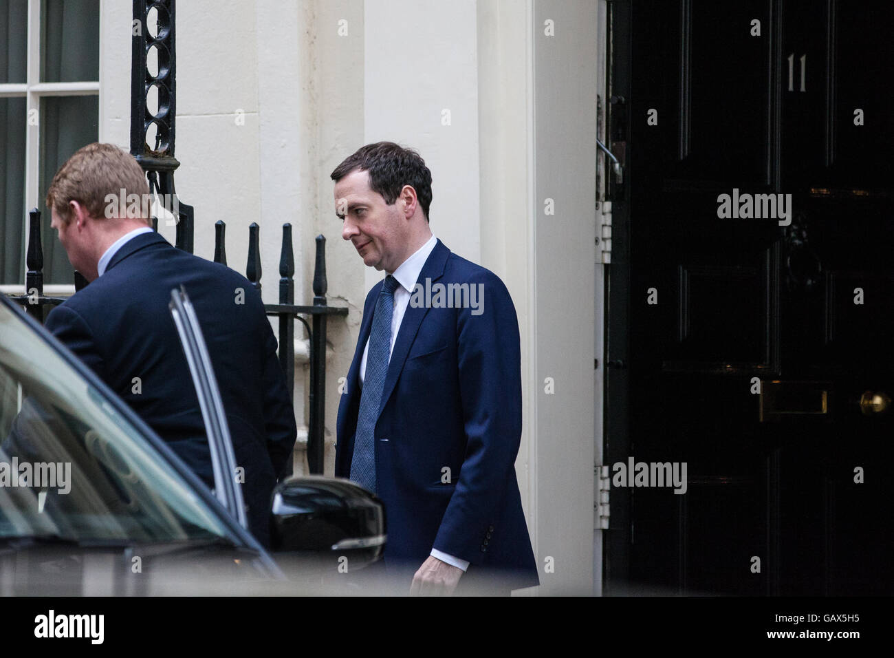 Londres, Royaume-Uni. 6 juillet, 2016. George Osborne MP, Chancelier de l'Échiquier, quitte Downing Street le jour de la publication de l'Rapport Chilcot. Credit : Mark Kerrison/Alamy Live News Banque D'Images