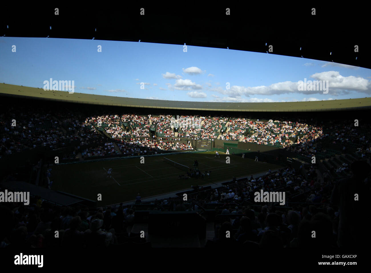 Tennis - Championnat de Wimbledon 2008 - troisième jour - le All England Club.Une vue générale de la Cour un Banque D'Images