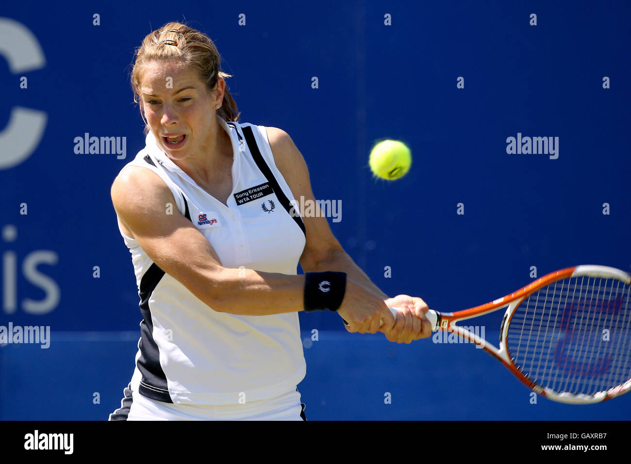 Tennis - le DFS Classic 2008 - Edgbaston Priory Club.Katie O'Brien en action contre Alla Kudryavtseva Banque D'Images