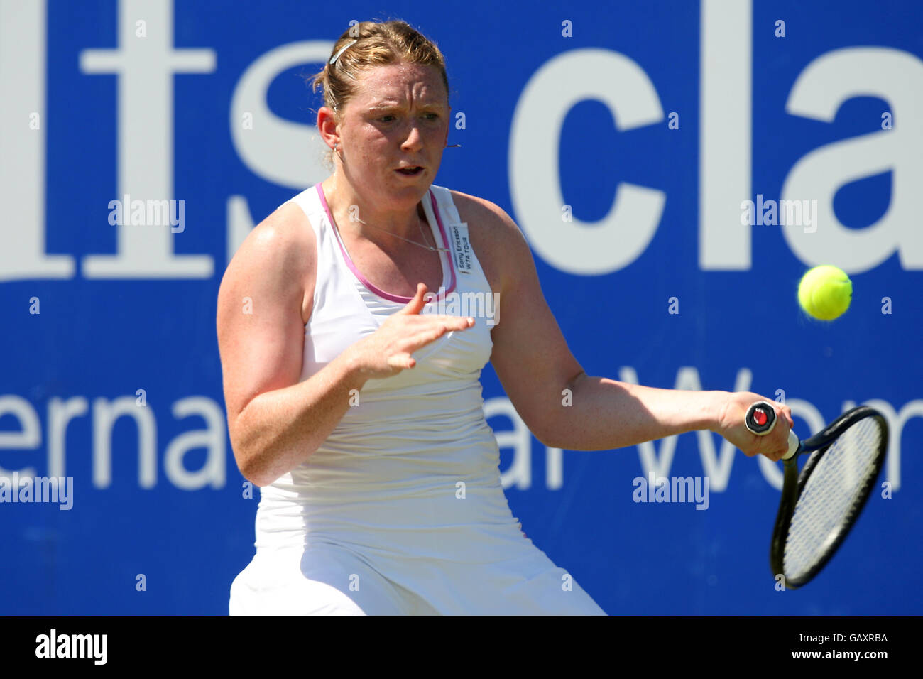 Tennis - le DFS Classic 2008 - Edgbaston Priory Club. Naomi Cavaday en action contre Jill Craybas Banque D'Images