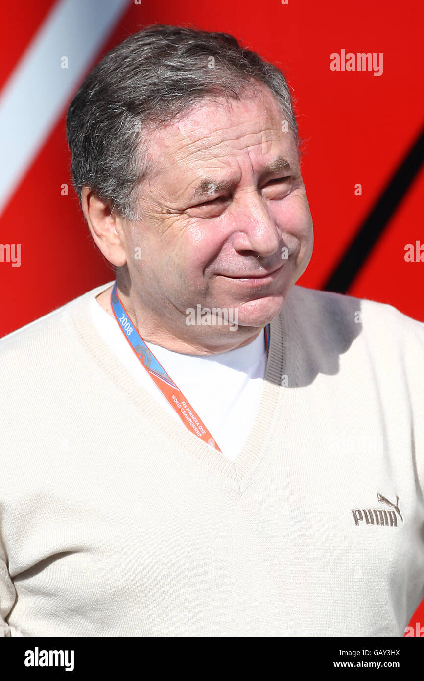 Jean Todt, directeur exécutif de la Scuderia Ferrari Team pendant le Grand Prix de Magny-cours, Nevers, France. Banque D'Images