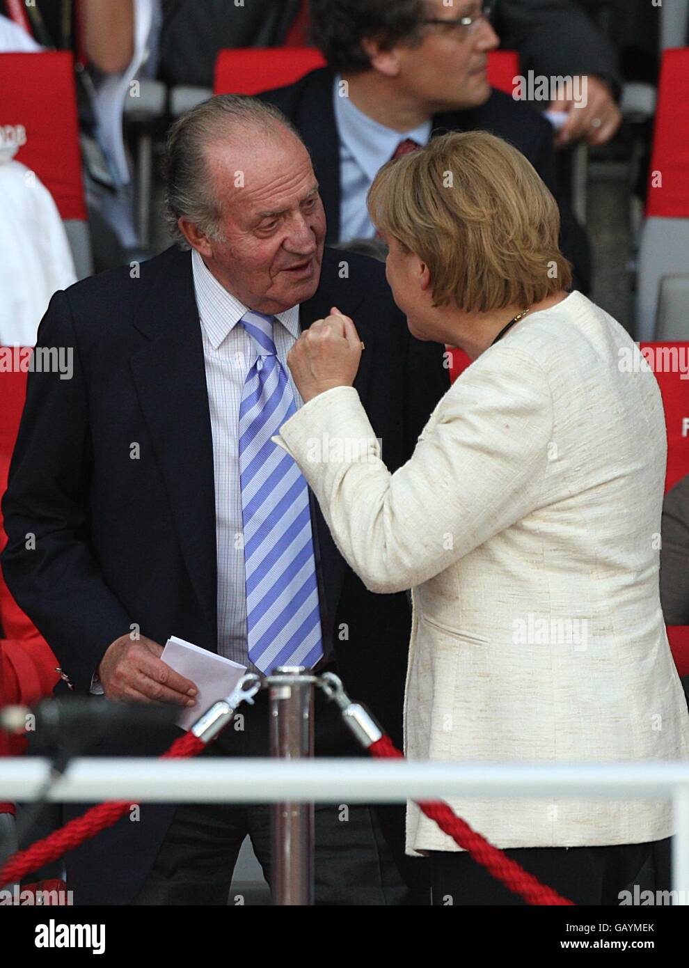 Le roi Juan Carlos et la chancelière allemande Angela Merkel avant le jeu Banque D'Images