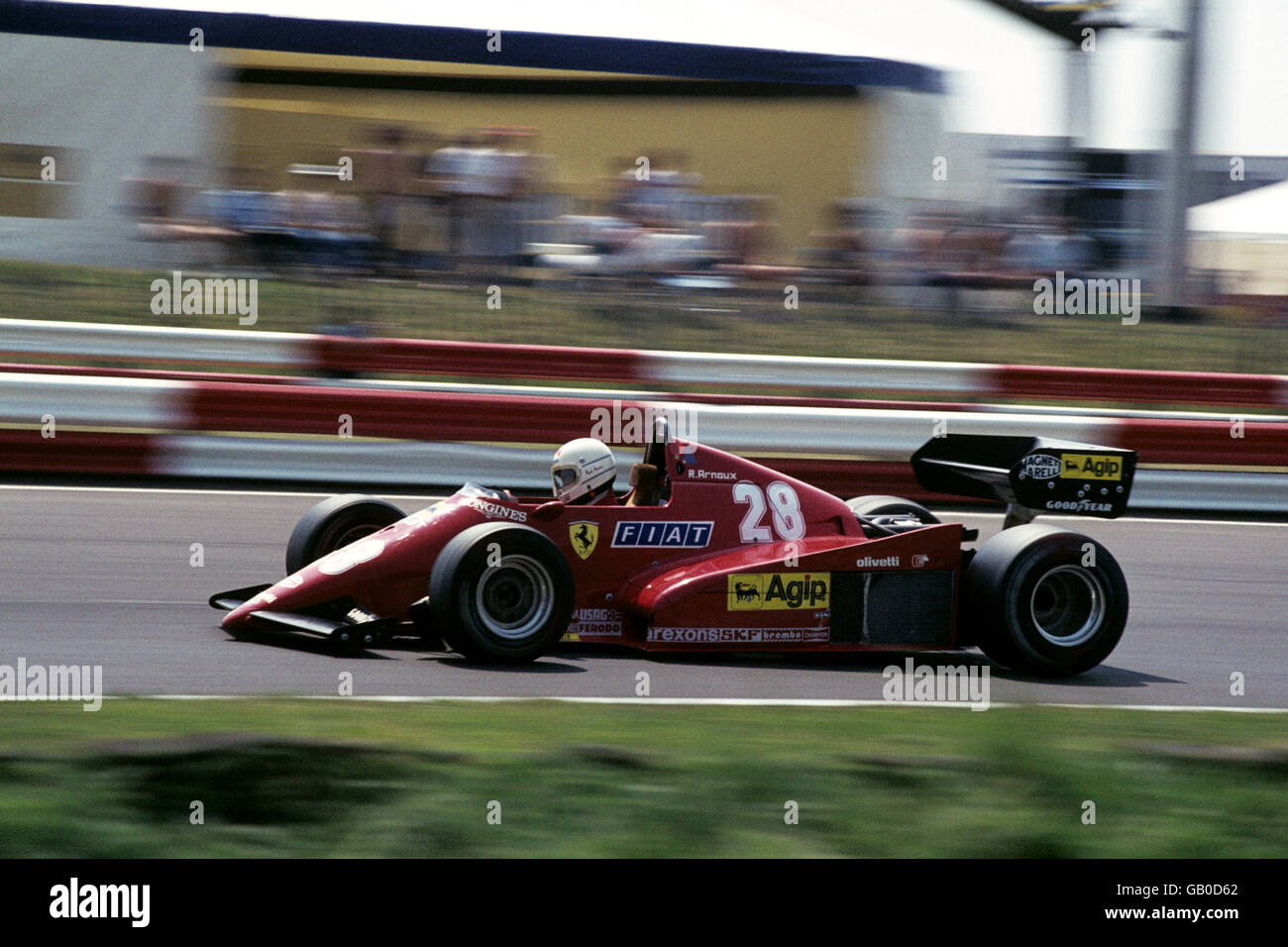 Rene Arnoux de Ferrari sur son chemin à la cinquième place à Le Grand Prix de Grande-Bretagne à Silverstone Banque D'Images