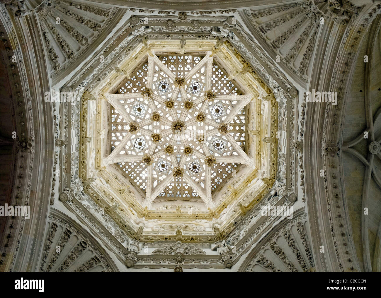 L'Europe, Espagne, Burgos, Cathédrale classé au Patrimoine Mondial de l'UNESCO, le quartier gothique de la chapelle plateresque cimborio lanterne en base de la remorquer octogonale Banque D'Images