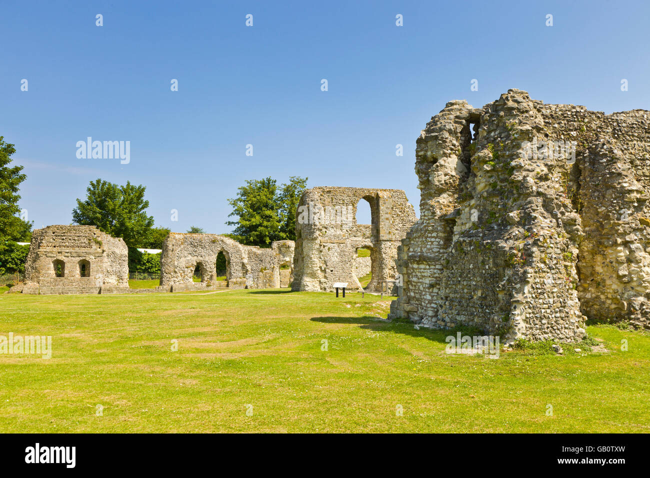 Prieuré de Lewes, les ruines d'un prieuré clunisien médiéval de Glenlee Guest House, East Sussex, Angleterre, Royaume-Uni. Banque D'Images