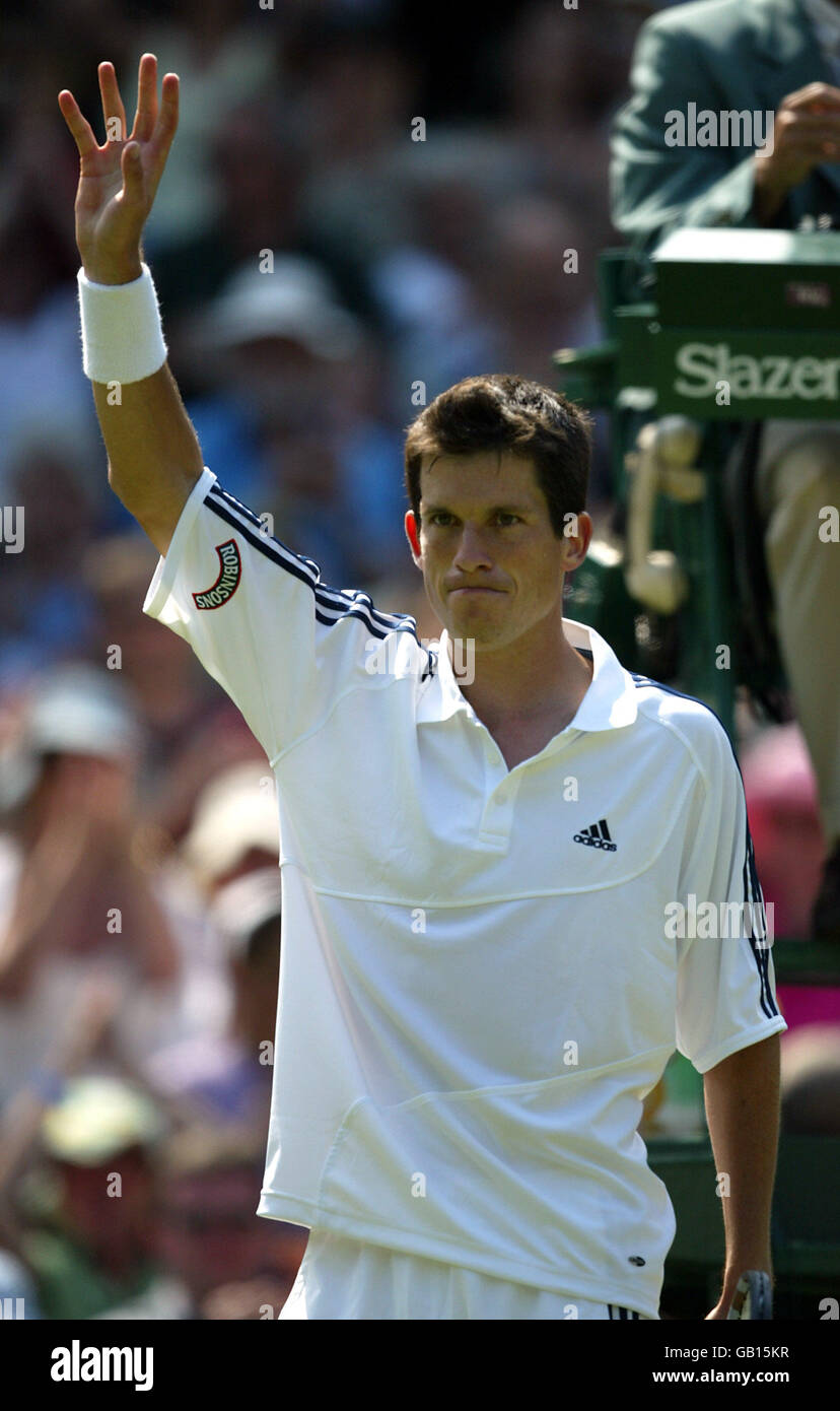 Tennis - Wimbledon 2003 - Deuxième tour - Tim Henman v Michael Llodra Banque D'Images