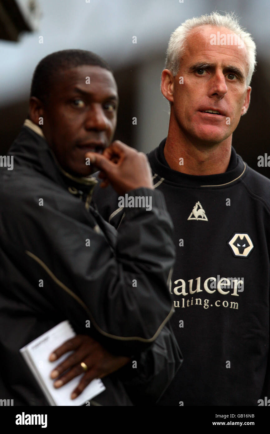 Mick McCarthy, directeur de Wolverhampton Wanderers, et Terry Connor, entraîneur Banque D'Images