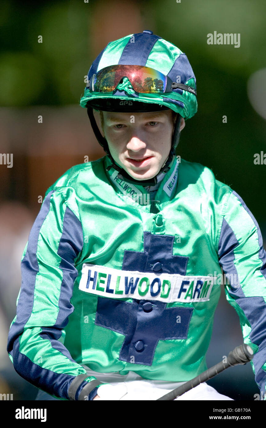 Les courses de chevaux - Family Fun Raceday - Haydock Park Banque D'Images