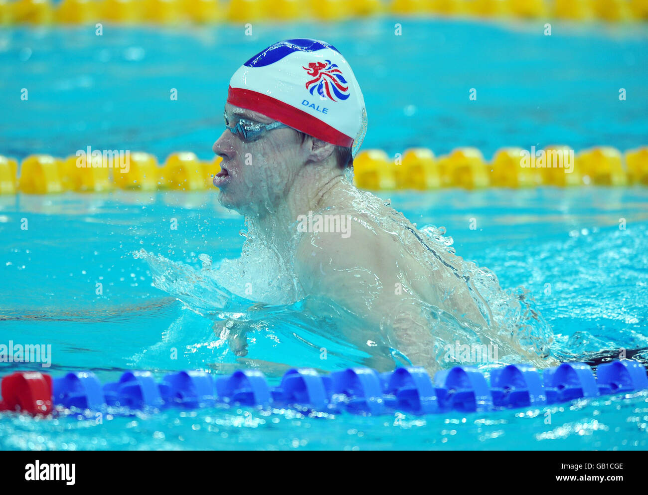Euan Dale en Grande-Bretagne en action dans le Medley individuel de 400 m des hommes au Centre aquatique national de Beijing, en Chine. Banque D'Images