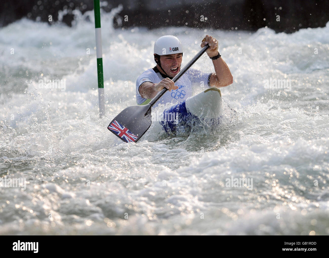 David Florence en Grande-Bretagne sur le chemin d'une médaille d'argent dans les finales de Canoe Single (C1) au SY Rowing-Canoing Park, Beijing, Chine. Banque D'Images