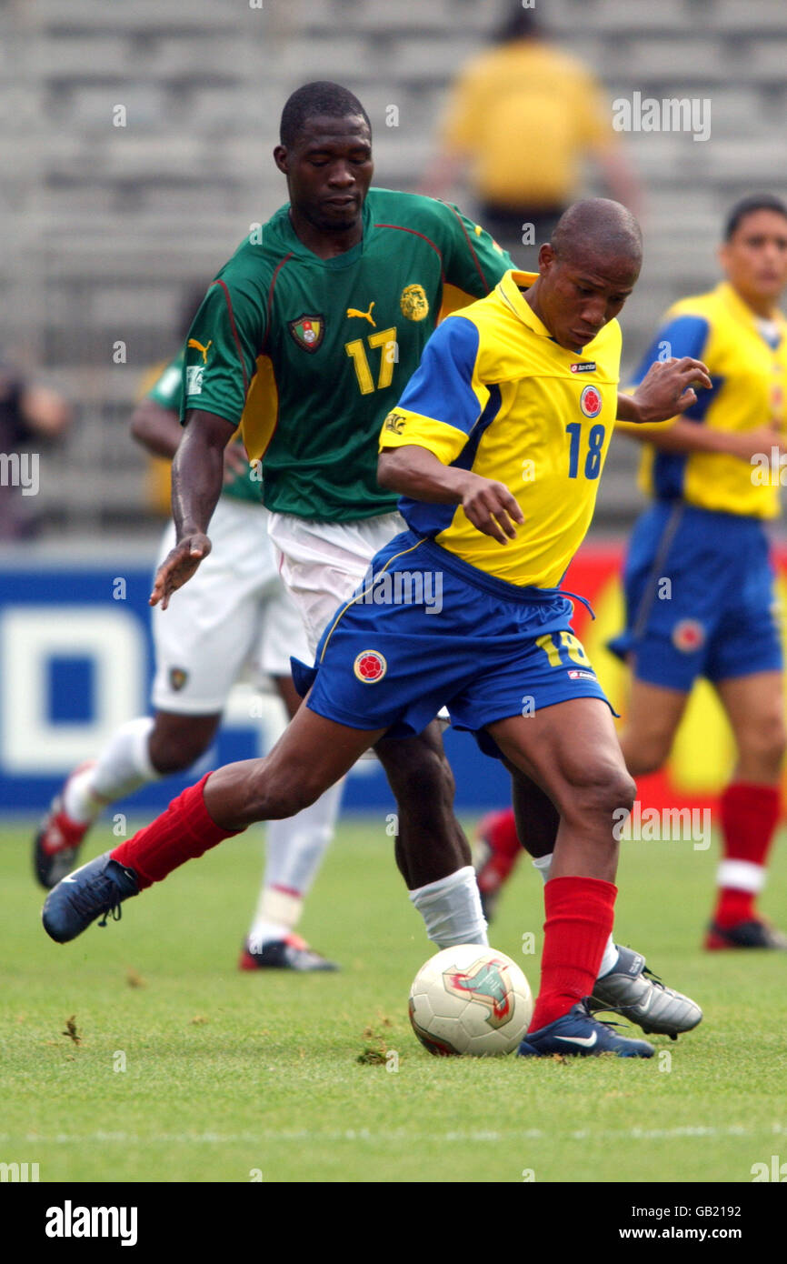 Football - Coupe des Confédérations 2003 - Demi-finale -v Cameroun Colombie  Photo Stock - Alamy