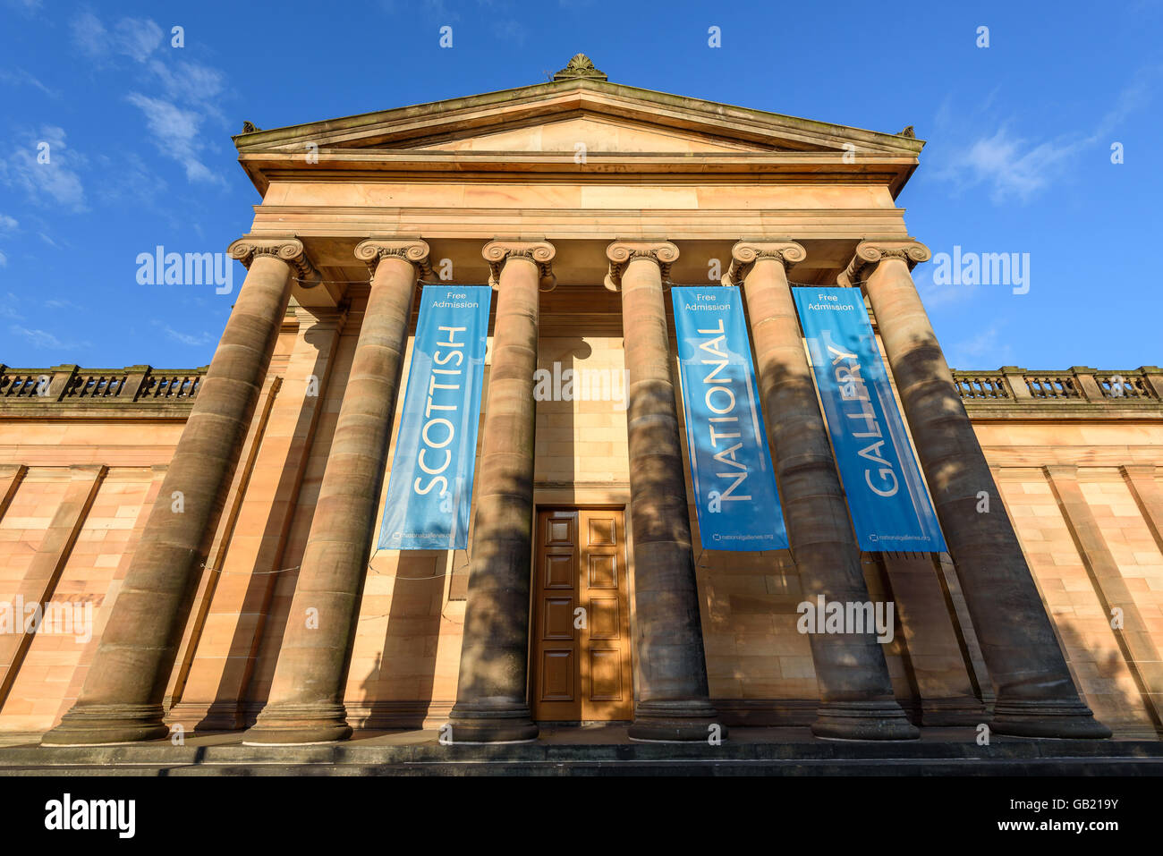 La Scottish National Gallery est la galerie nationale d'art de l'Ecosse. Il est situé sur la butte dans le centre d'Édimbourg. Banque D'Images