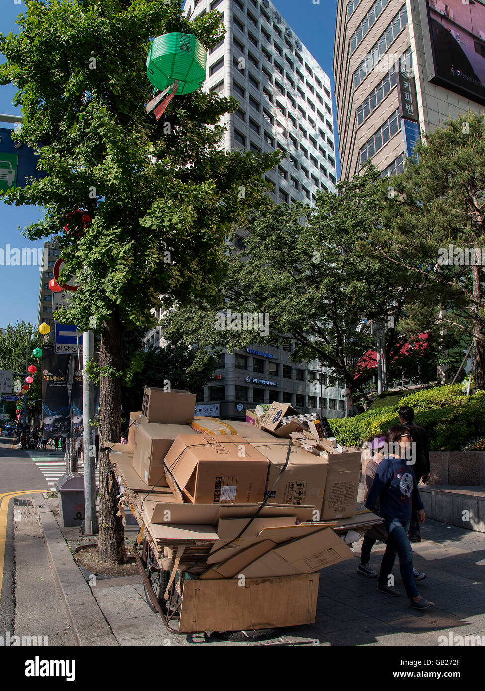 Les déchets de papier dans Gangnam, Seoul, Corée du Sud, Asie Banque D'Images