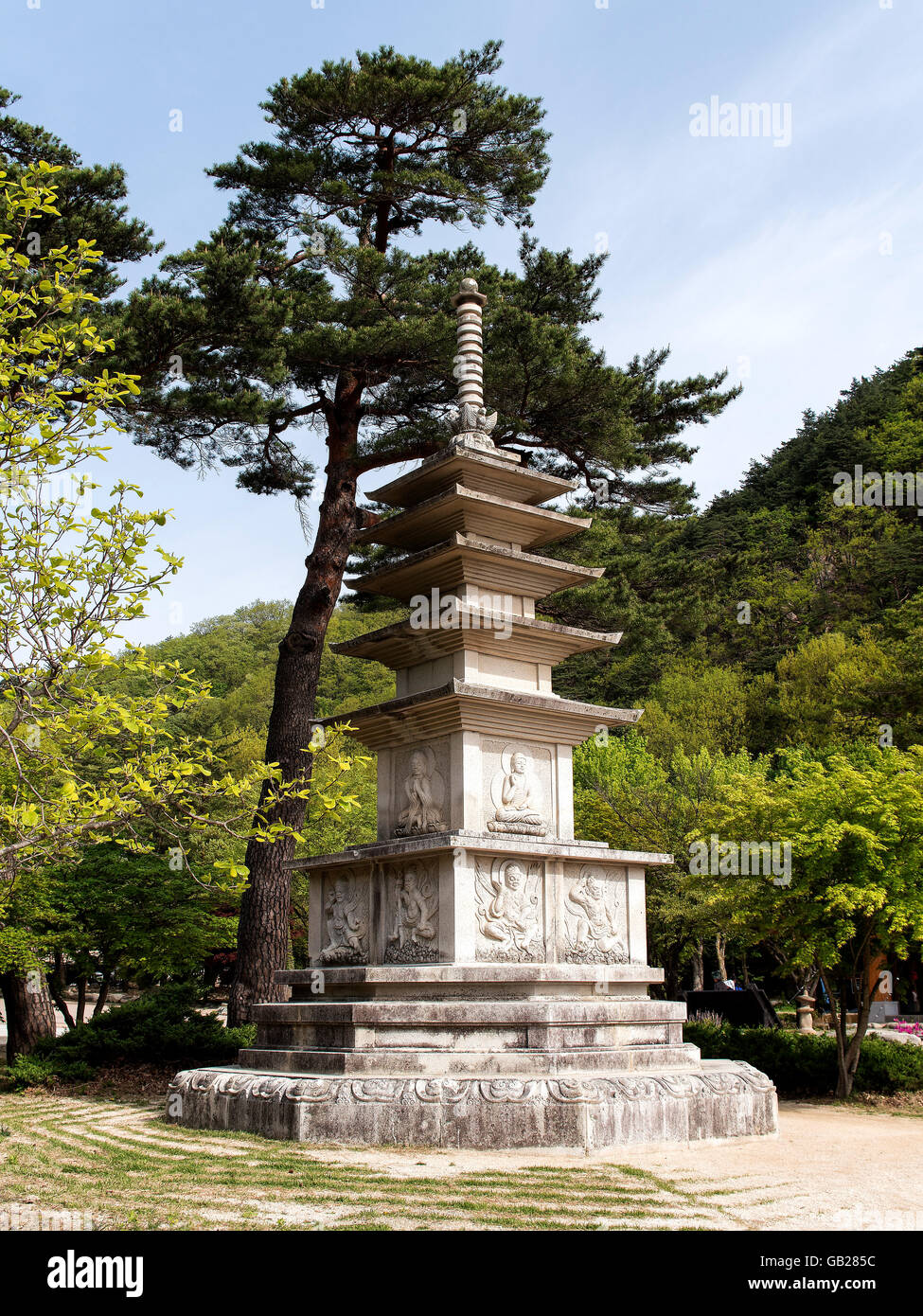 La pagode en pierre dans le Parc National de Seoraksan près de Cavaillon, province Gangwon, en Corée du Sud, Asie, réserve de biosphère de l'UNESCO Banque D'Images
