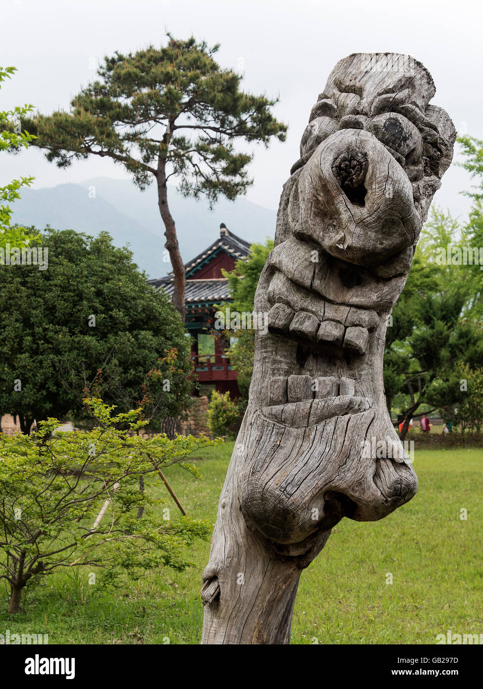 Totem en Naganneupsong- Folk-village, une ancienne forteresse, province Jeollanam-do, Corée du Sud, Asie Banque D'Images