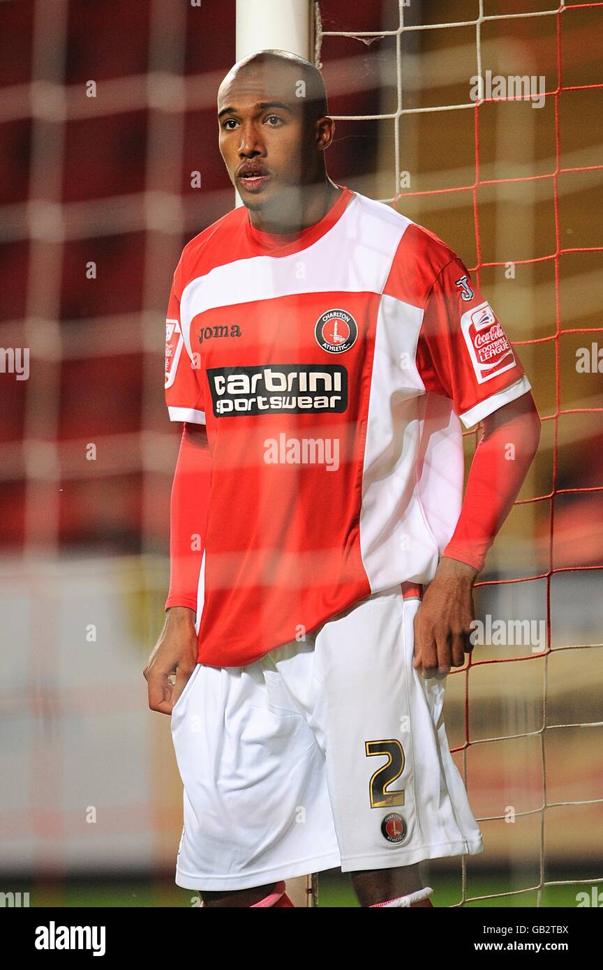 Football - Carling Cup - Premier tour - Charlton Athletic / Yeovil Town - The Valley. Yassin Moutaouakil, Charlton Athletic Banque D'Images