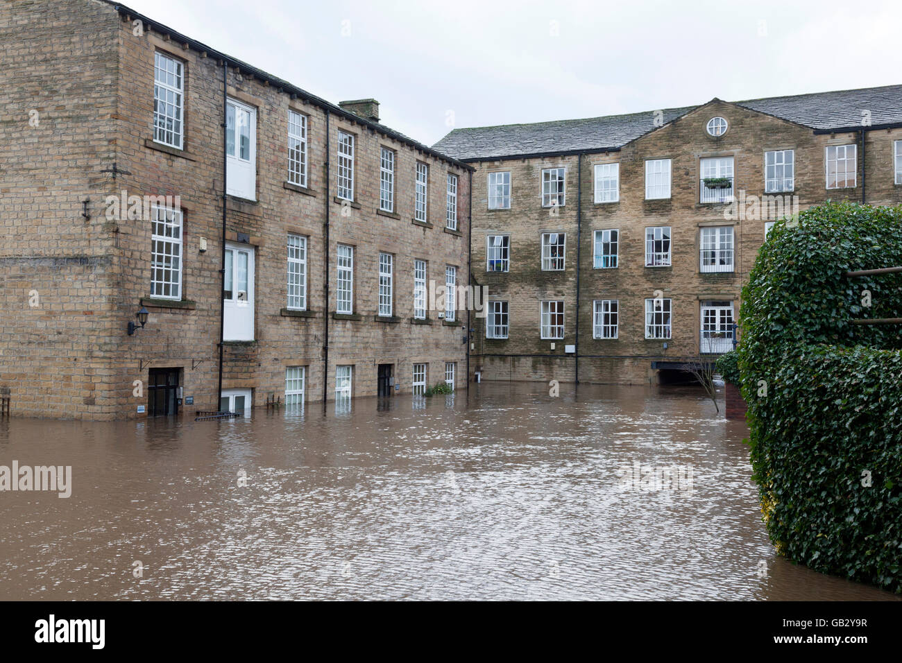 Appartements inondés au Carlton Mill, décembre 2015, Sowerby Bridge, West Yorkshire Banque D'Images