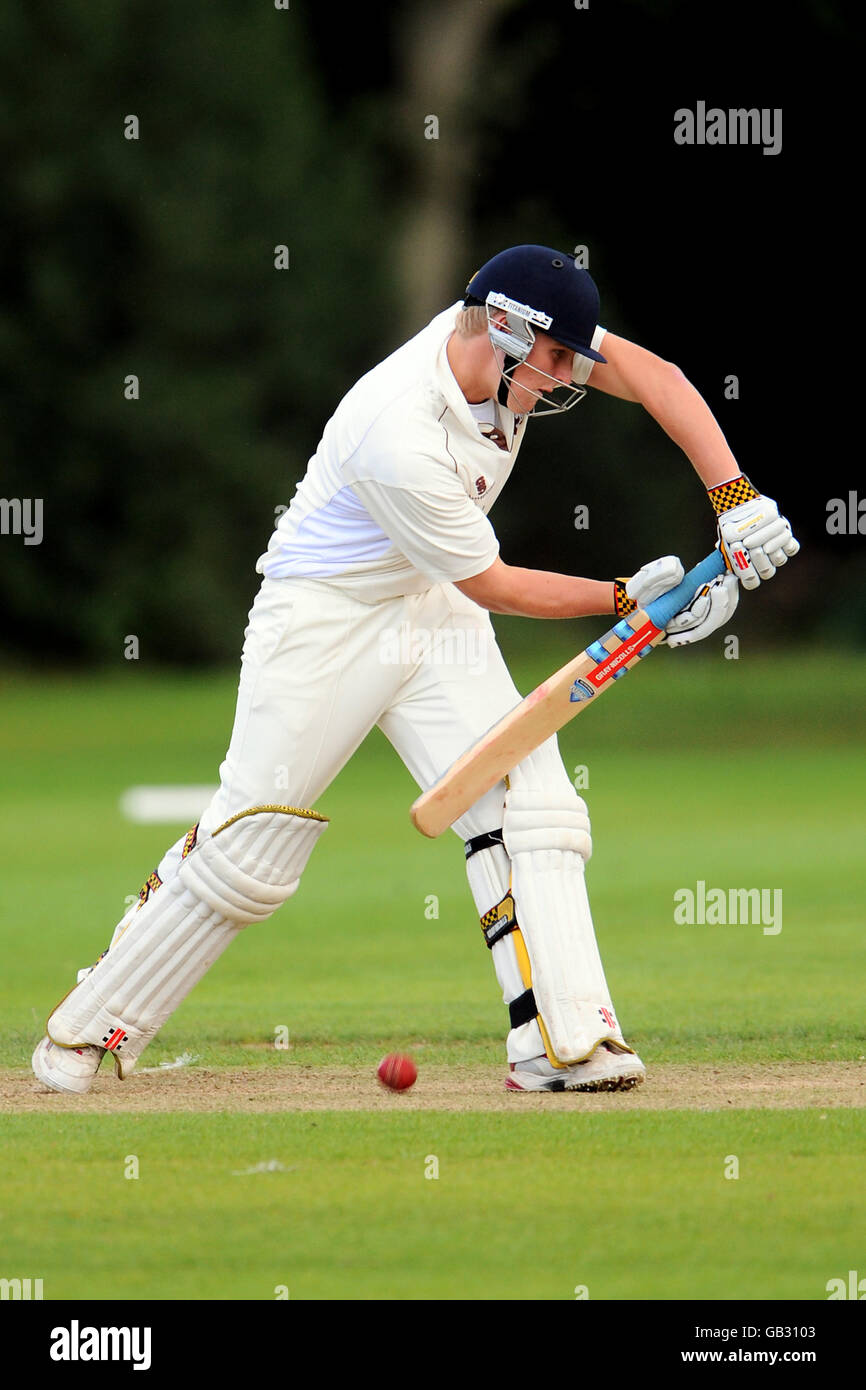 Cricket - Surrey U17 v Middlesex U17 - Charterhouse School Banque D'Images