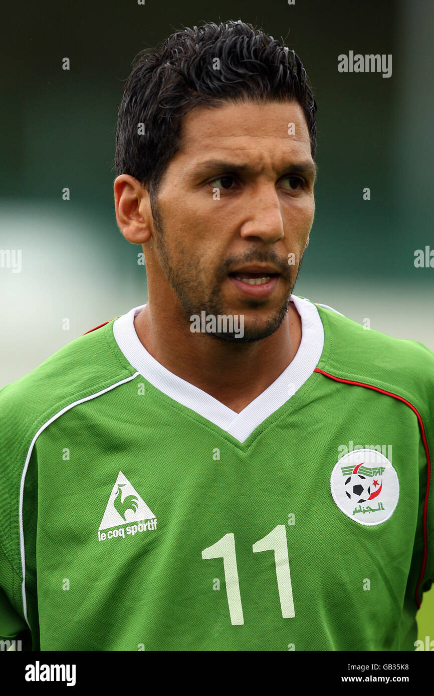 Football - International friendly - Algérie / Émirats arabes Unis - Stade ferdi petit.Slimane Raho, Algérie Banque D'Images